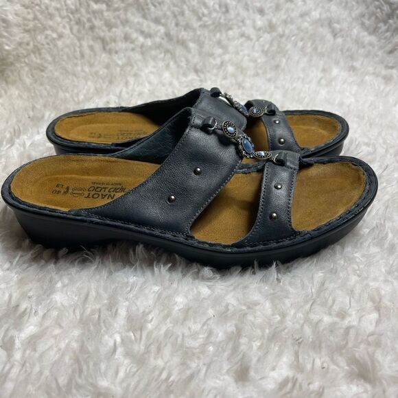 Naot leather Grayish Blue straps Sandals .silver studs & Bleu gems accen… - Picture 2 of 11